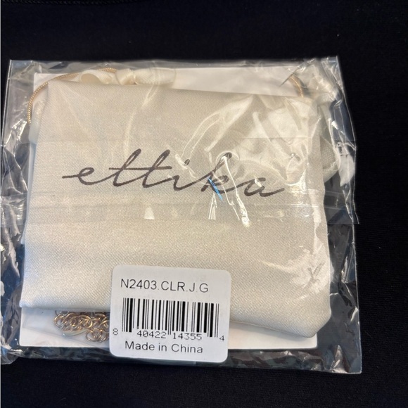 Ettika Women’s J 18k Gold Plated Necklace NWT - Picture 2 of 2